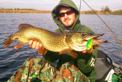 Пор(сл)едни щуки с каяка